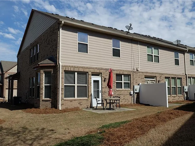 2281 Attewood Dr — Photo 31