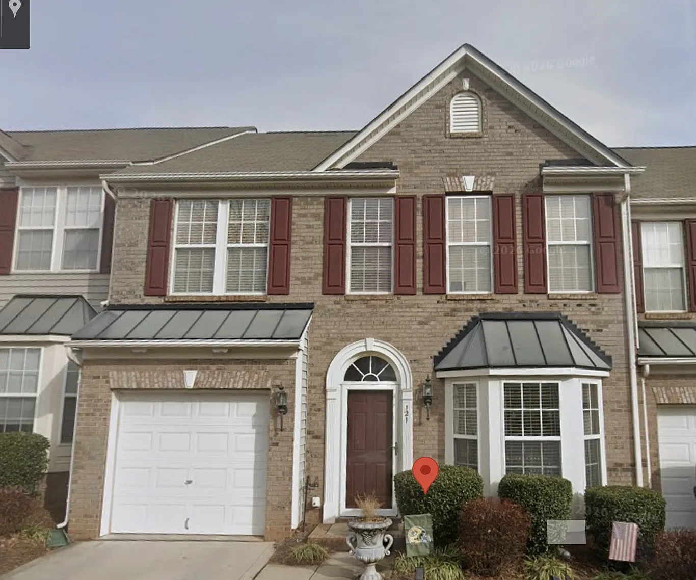 3 bed, 2.5 bath, 1900 sqft, $2,150 — Photo 1