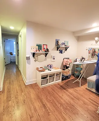 Rented by Amicourt LLC | media 27