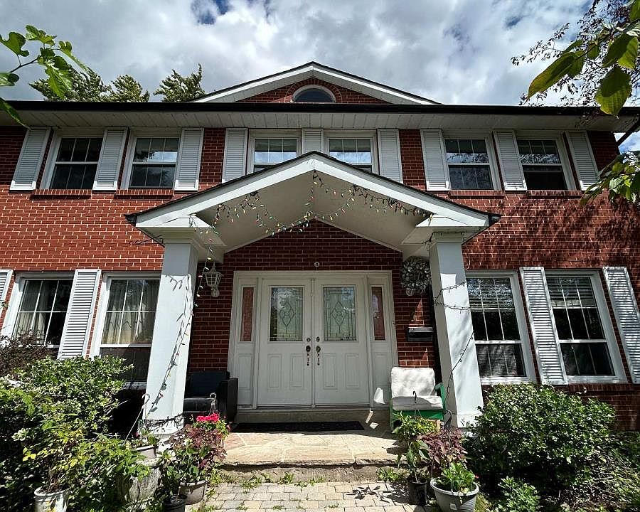 1st image of 3 Butterfield Dr