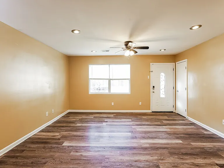 2410 Ozark Trl SW — Photo 4