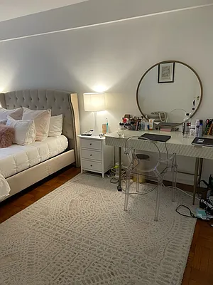 Rented by Level Group | media 17