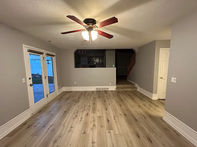 1201 E Parkstone Dr — Photo 9