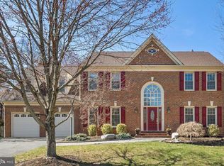 15158 Wetherburn Dr, Centreville, VA 20120