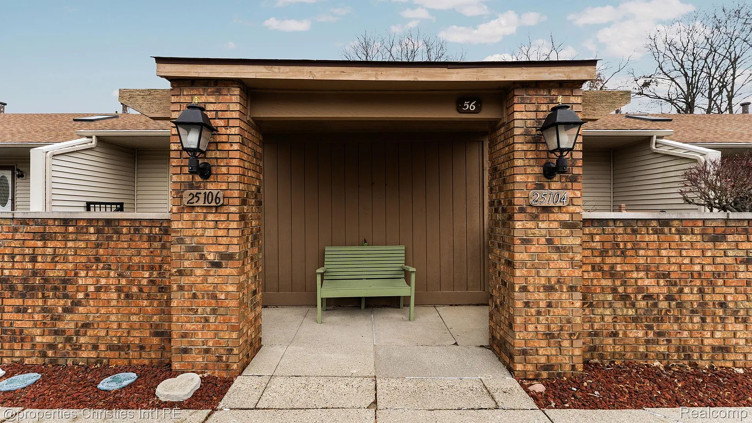25106 Hamilton Ct photo 1