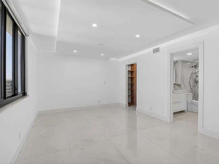 3420 S Ocean Blvd #PHT — Photo 12