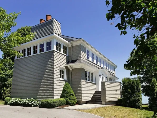 7 W Lake St, Skaneateles, NY 13152