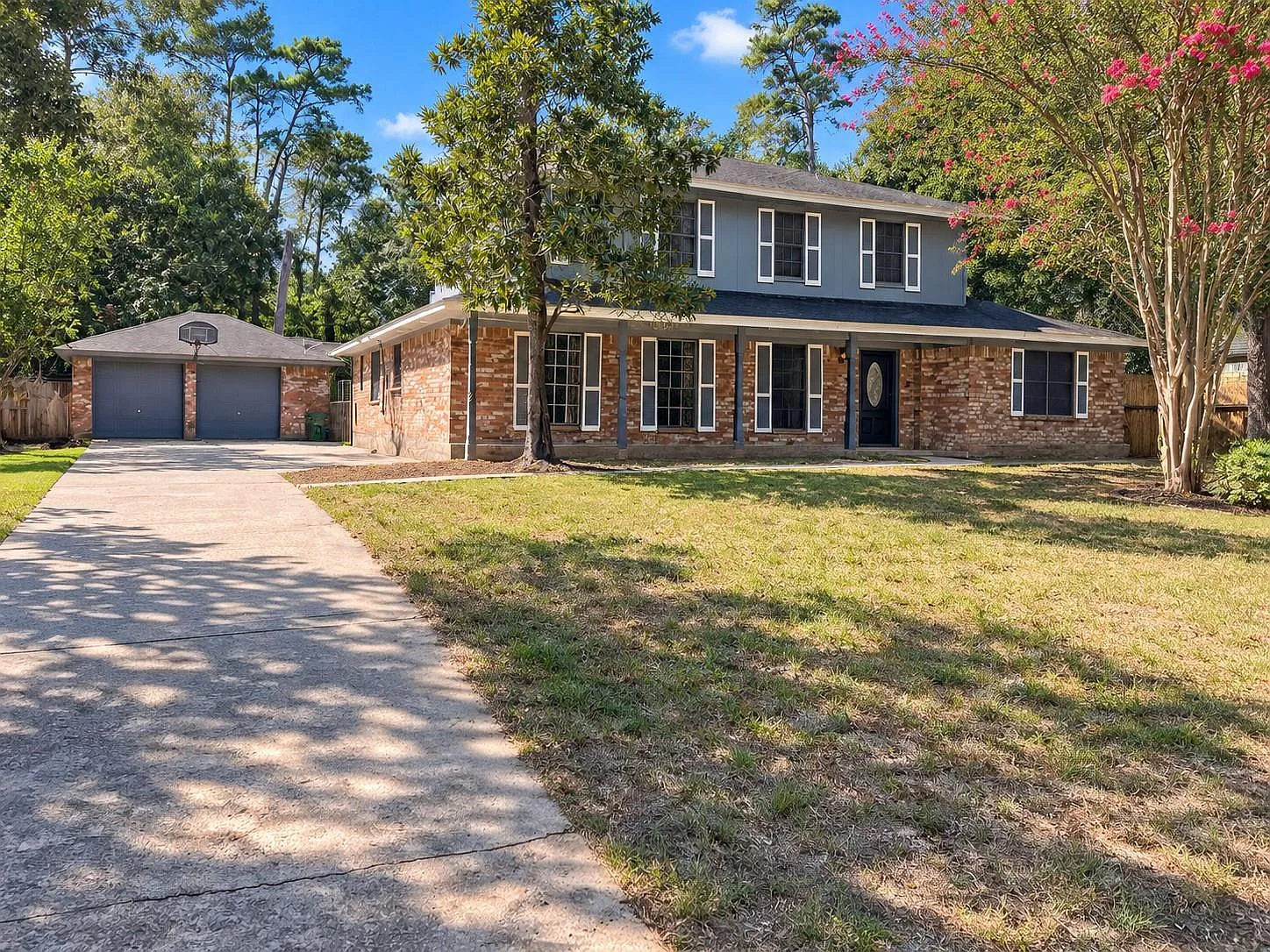 4 bed, 2.5 bath, 2448 sqft, $2,100 — Photo 2