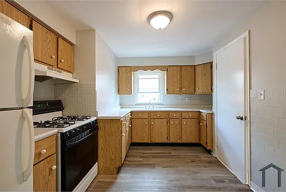 2 bed, 988 sqft, $1,055 — Photo 4