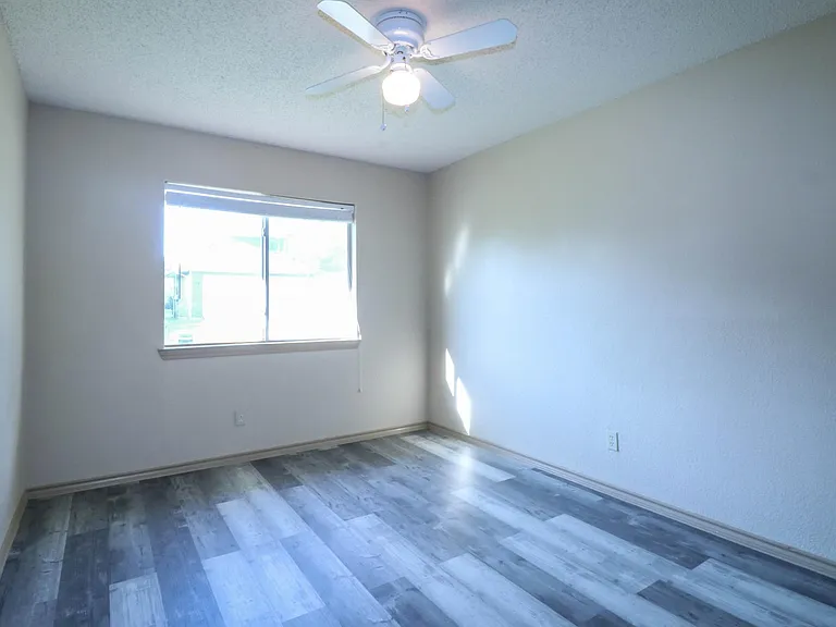 2108 Riverplace Dr — Photo 19