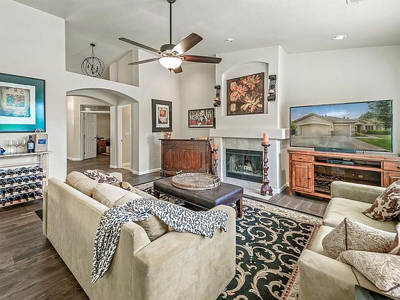4th image of 3637 Waldwick Cir