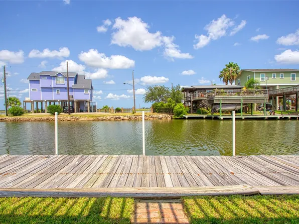 114 Bayou Vista Dr, Hitchcock, TX 77563