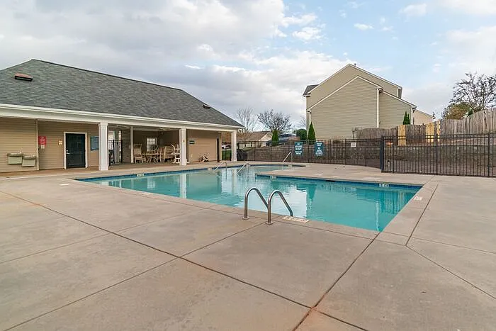 4057 Buckingham Dr — Photo 28