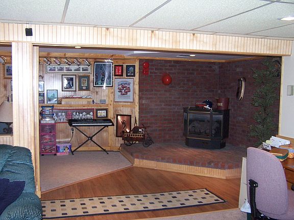 Basement w/2nd Gas Fireplace