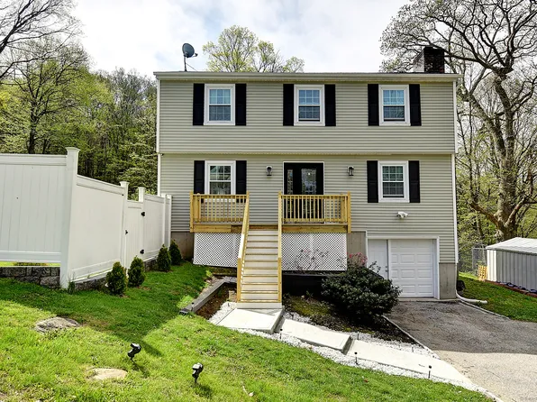 44 Dean Road, New Milford, CT 06776