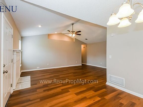 5th image of 8468 N Pikes Peak Dr