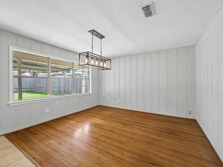 8037 Longridge Dr — Photo 11