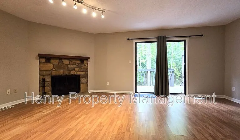 4265 The Oaks Dr — Photo 10