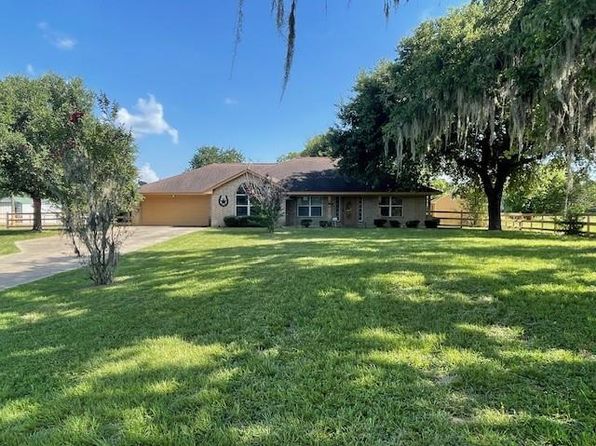8424 County Road 202, Plantersville, TX 77363