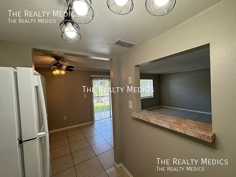 2543 N Alafaya Trl #83 — Photo 5