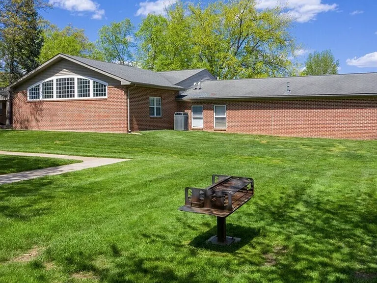 2180 Veterans Hwy — Photo 15