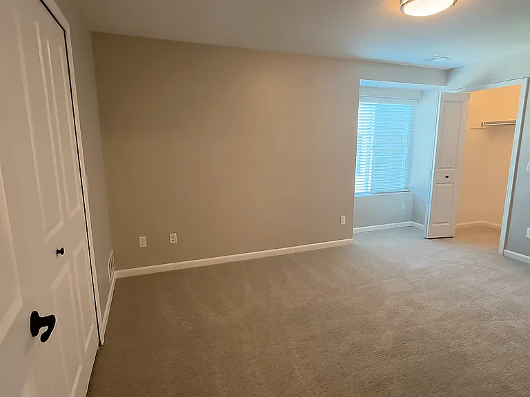 Prentiss Pointe Apartments — Photo 321