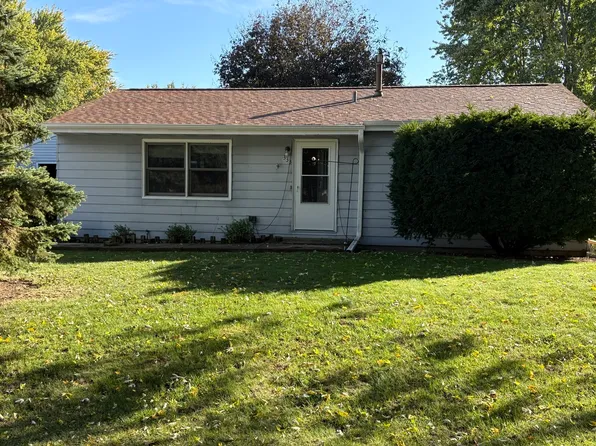 333 Rosalind Rd, Rochelle, IL 61068