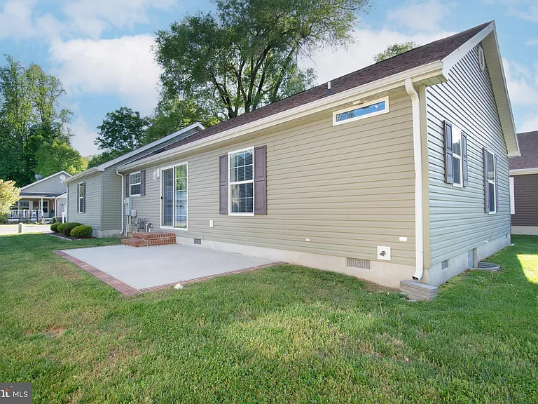 121 Bluebell Dr #11 — Photo 6