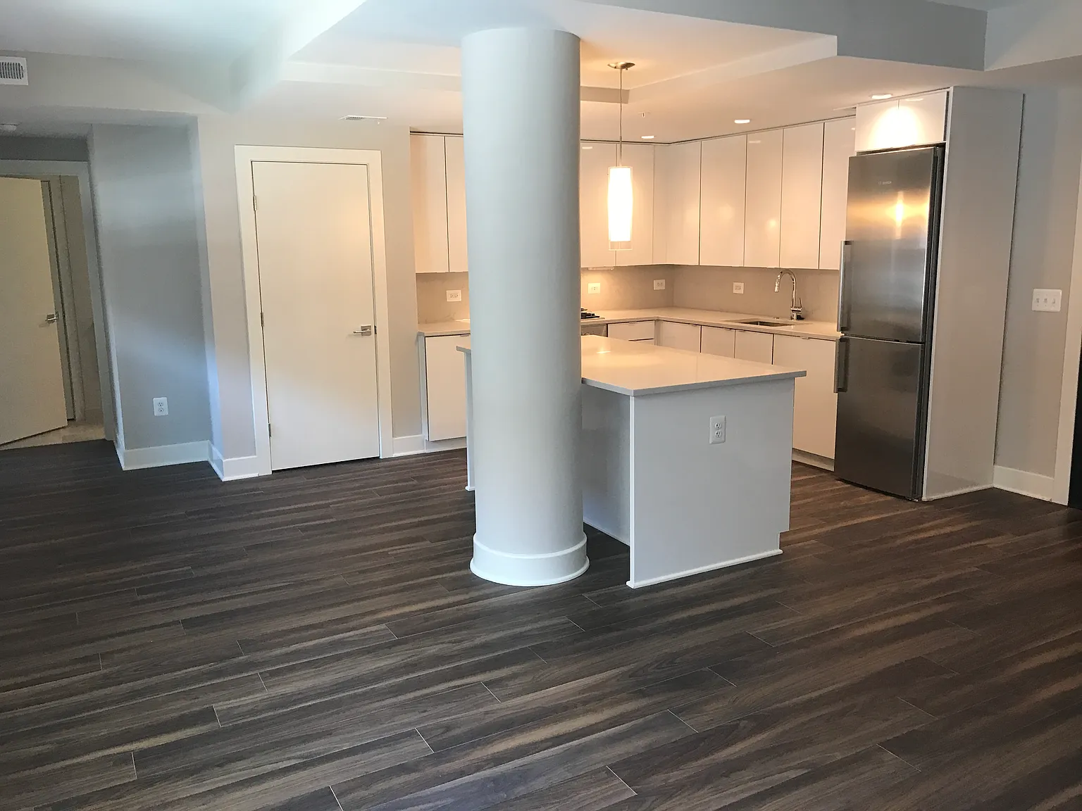 1 bed, 775 sqft, $3,500 — Photo 4