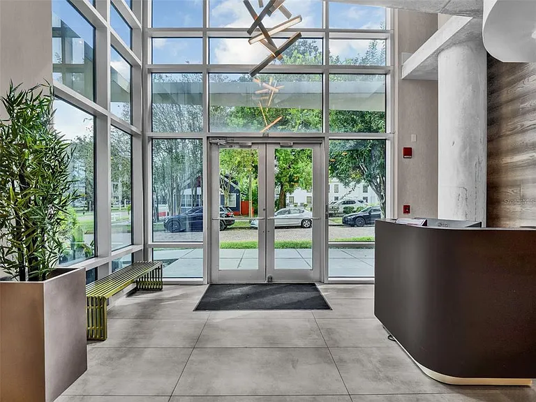 525 E Jackson St #405 — Photo 4