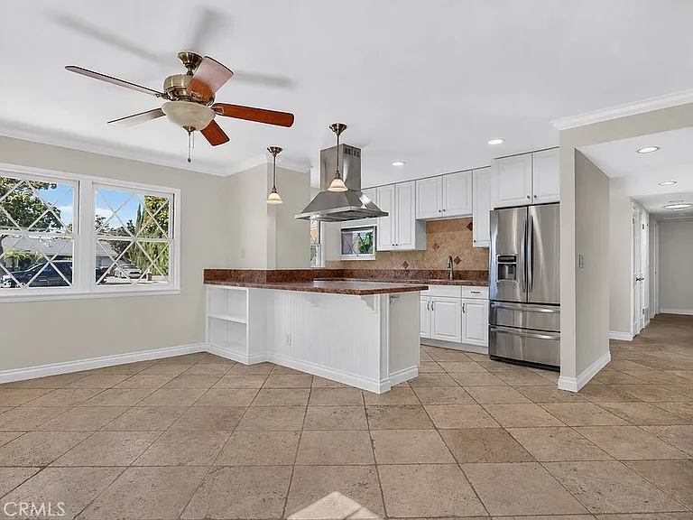 2310 E Monroe Ave — Photo 9