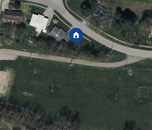 3rd image of 508 Edgebrook Dr
