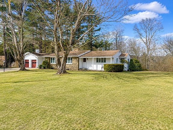 2nd image of 212 Charlton Rd