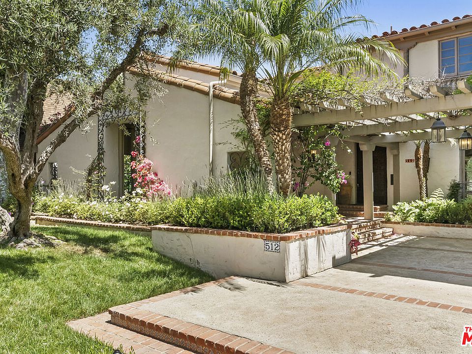 1st image of 512 N Palm Dr
