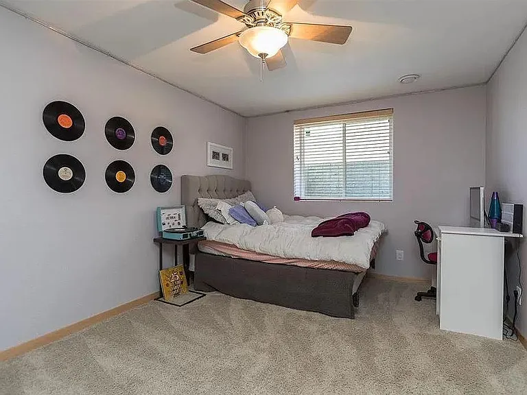 1020 Capri Dr NE — Photo 43