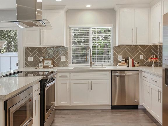 5th image of 6055 Keats Cir