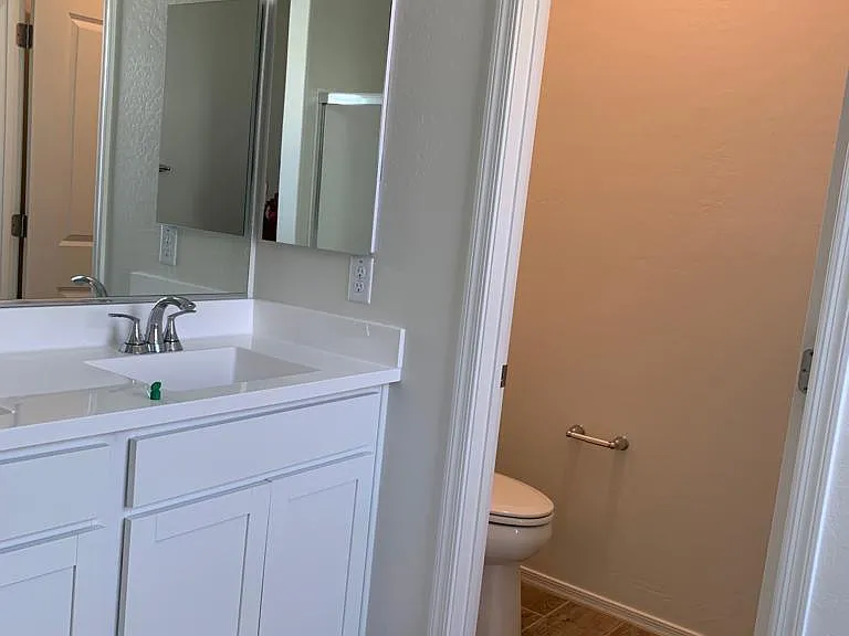 2340 W Sunland Ave — Photo 13