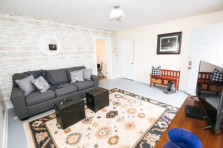 1st image of 37 Mentelle Park APT 2