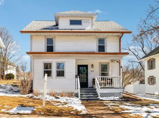 217 S 6th St, Mount Horeb, WI 53572