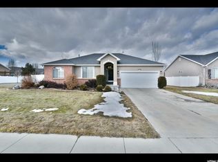 5088 W Rosewood Dr, South Jordan, UT 84009