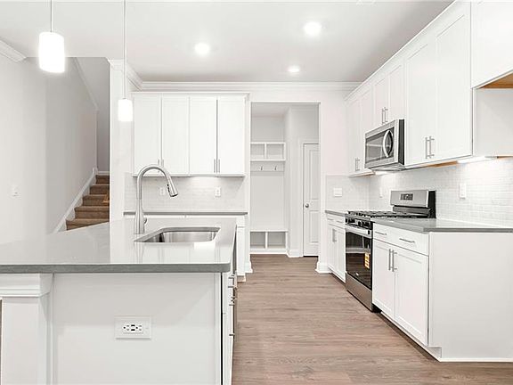 7th image of this home
