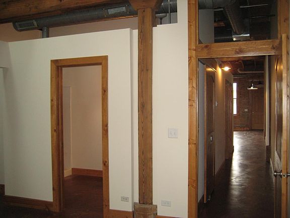 4th image of 256 Church Ct