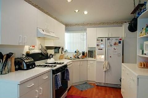 Open Kitchen with gas range/oven