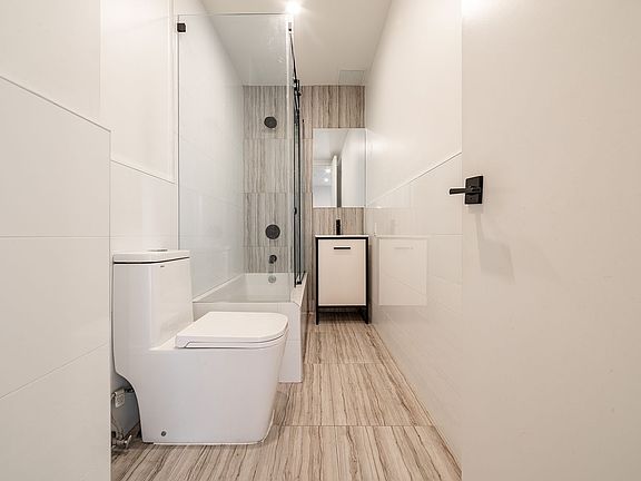 5th image of 254 E 28th St #2K