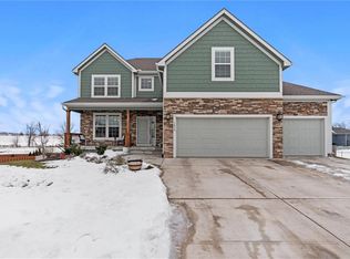 1470 N 162nd Cir, Basehor, KS 66007