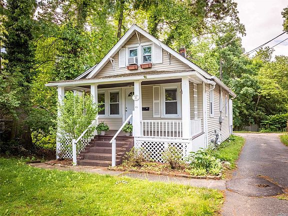 3rd image of 45 Cody Ave