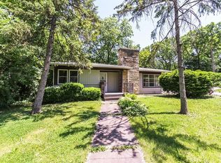 0S535 Winfield Rd, Winfield, IL 60190