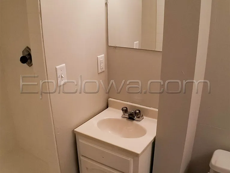 2923 Russell Dr NE — Photo 22