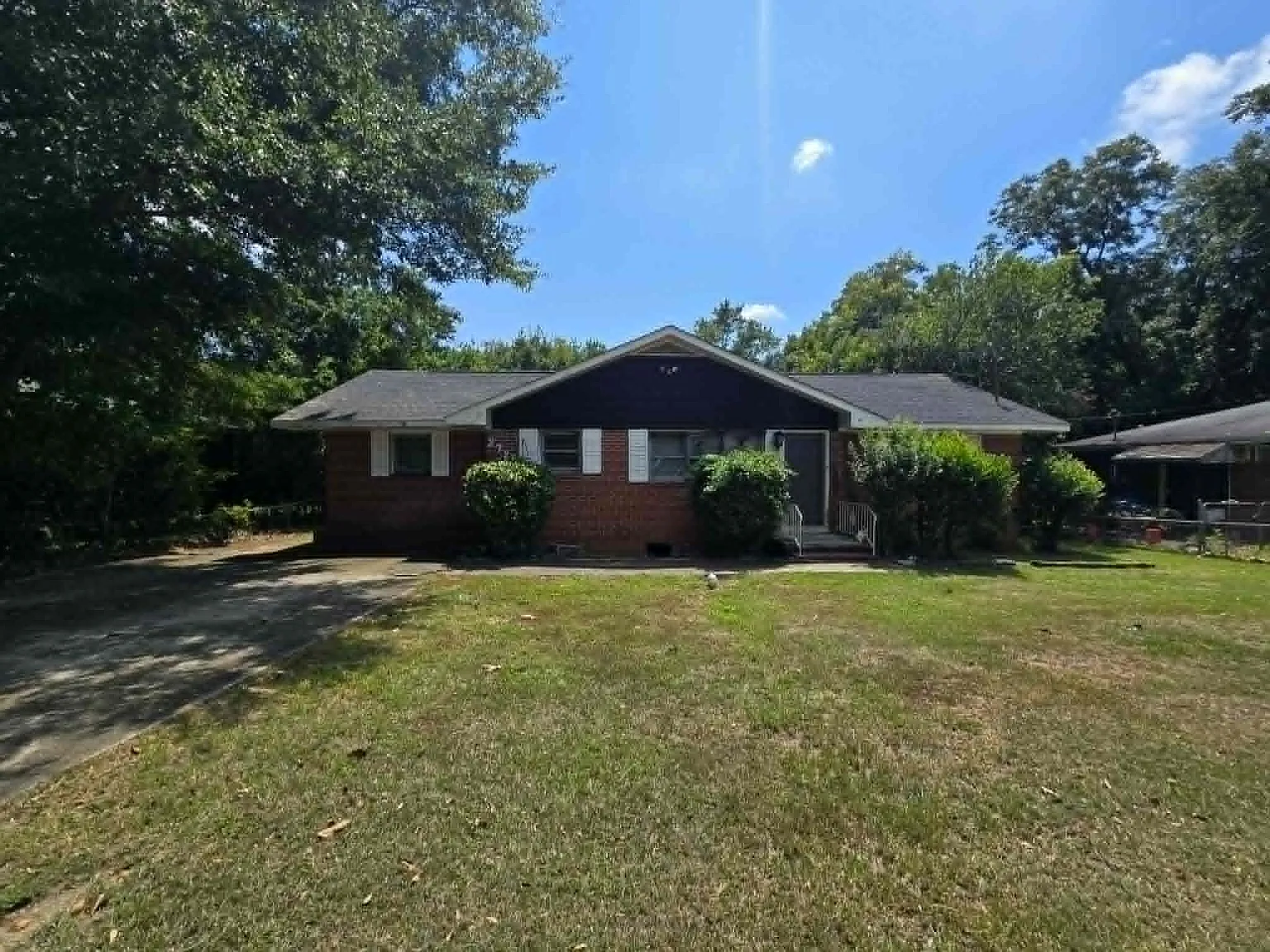 3 bed, 1352 sqft, $1,050 — Photo 1
