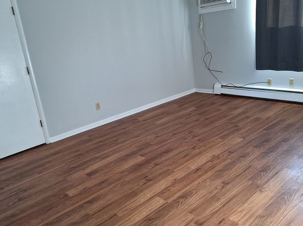 1604 N Main St #D-04
